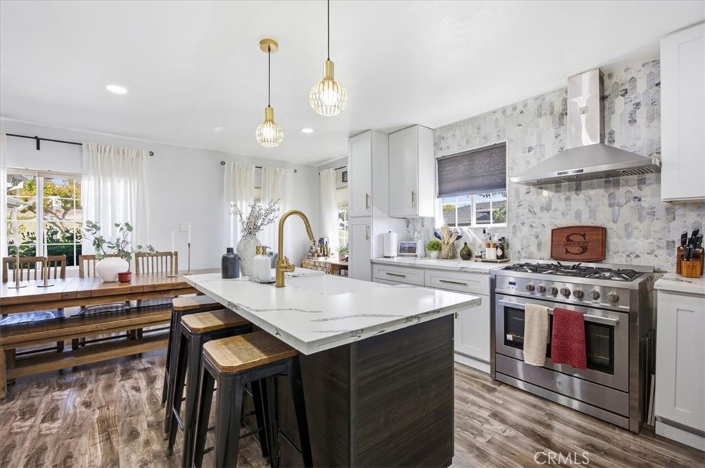 12919 S Manhattan Place