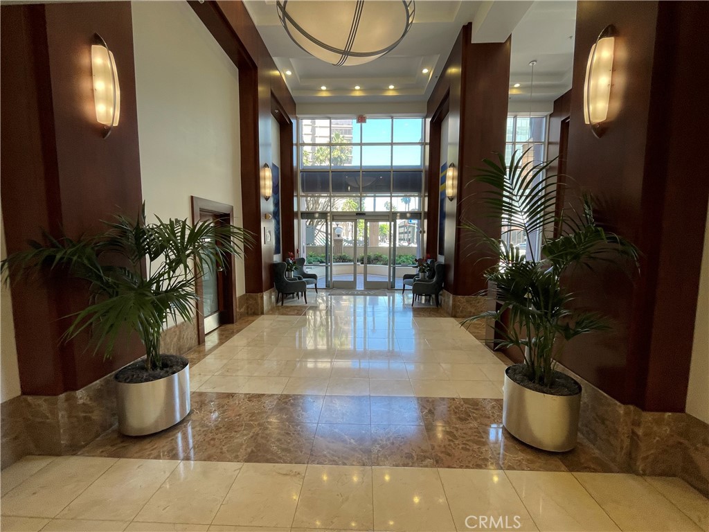 Downtown (DT) - Residential Lease
