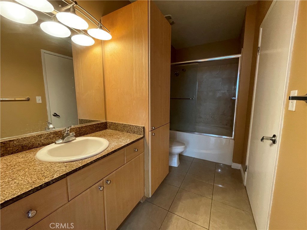 Downtown (DT) - Residential Lease