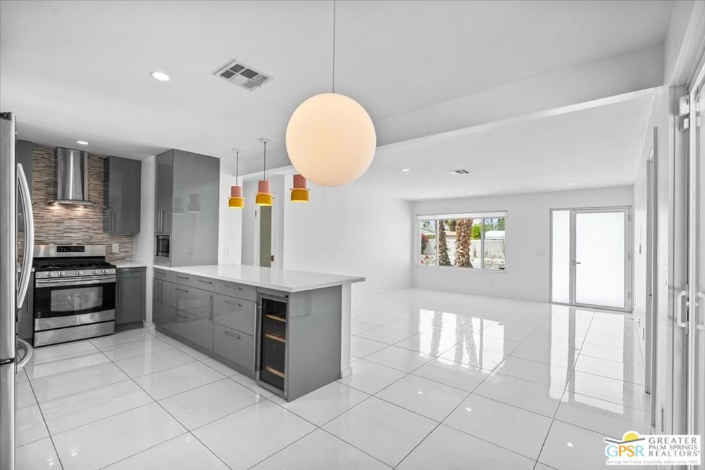 listing image 130727437145150124327