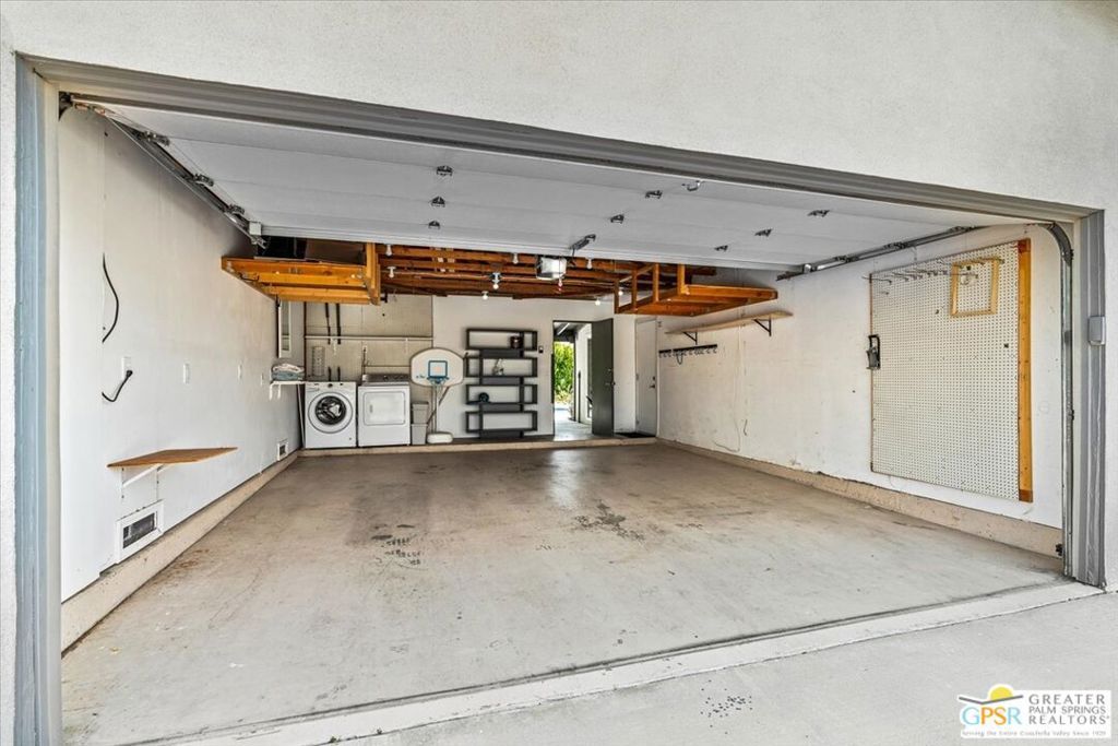 listing image 130726246348265265851