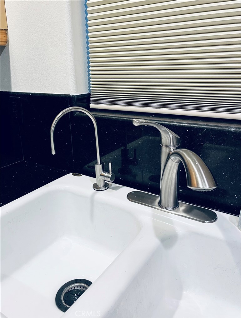 La Quinta Cove* - Residential Lease