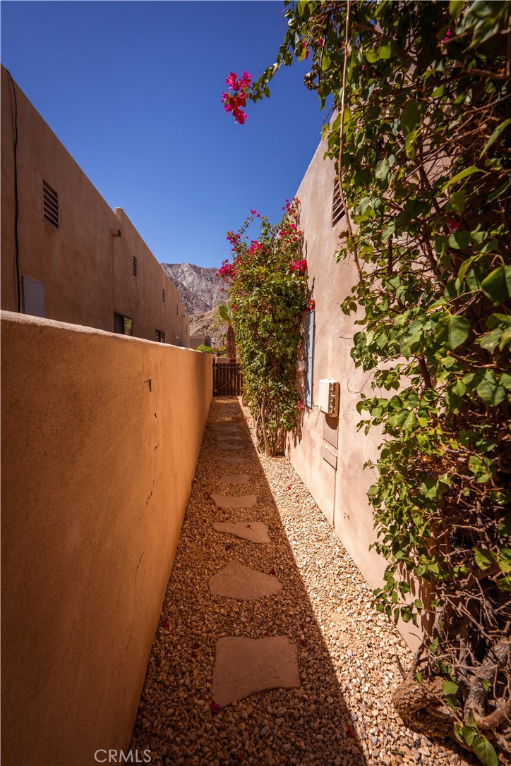 La Quinta Cove* - Residential Lease