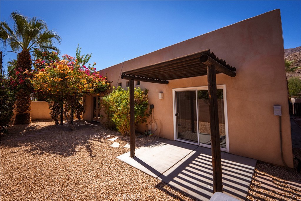 La Quinta Cove* - Residential Lease