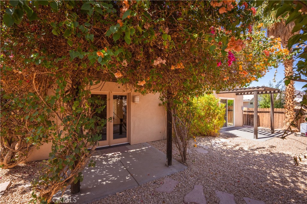 La Quinta Cove* - Residential Lease