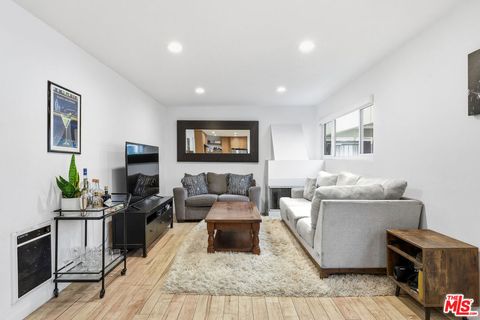 Photo of 1914 Pacific Avenue, Venice, CA 90291 (MLS # 25625927)