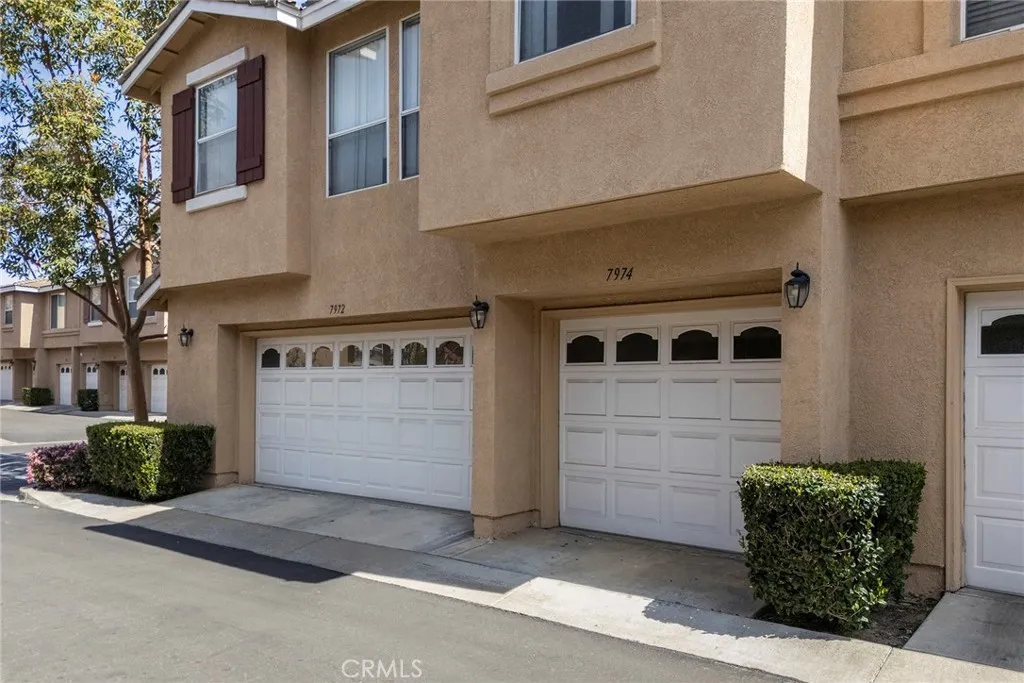 Anaheim Hills, California 92808, United States, 1 Bedroom Bedrooms, ,2 BathroomsBathrooms,Residential,Active,96754