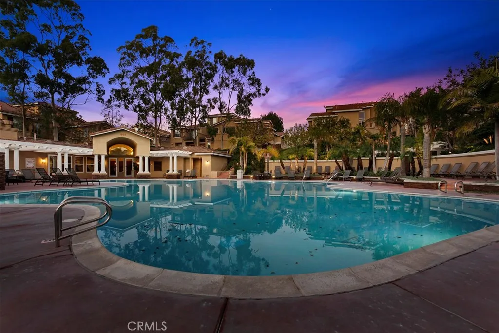 Anaheim Hills, California 92808, United States, 1 Bedroom Bedrooms, ,2 BathroomsBathrooms,Residential,Active,96754