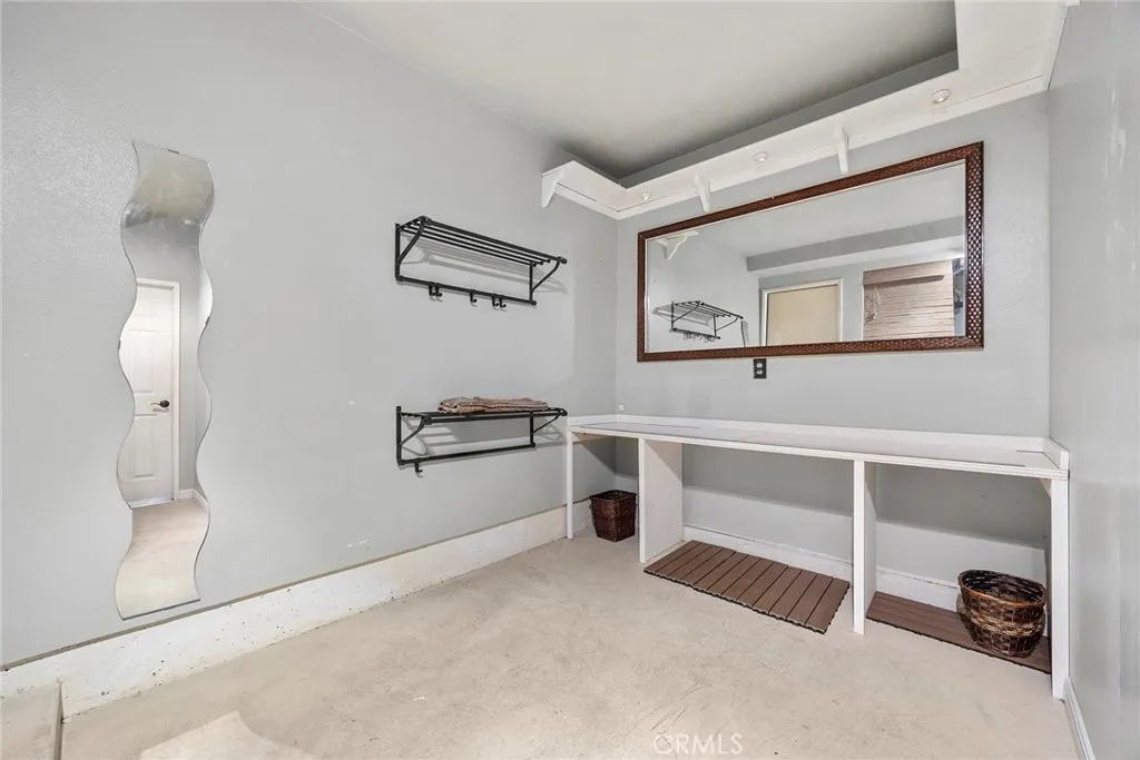 Anaheim Hills, California 92808, United States, 1 Bedroom Bedrooms, ,2 BathroomsBathrooms,Residential,Active,96754