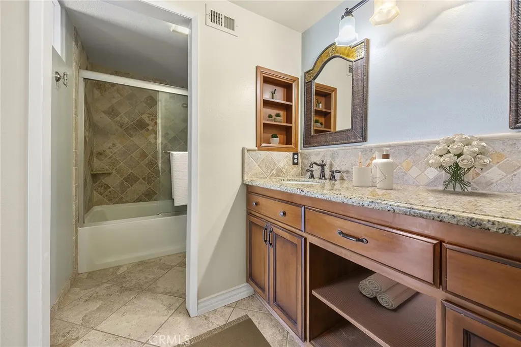 Anaheim Hills, California 92808, United States, 1 Bedroom Bedrooms, ,2 BathroomsBathrooms,Residential,Active,96754