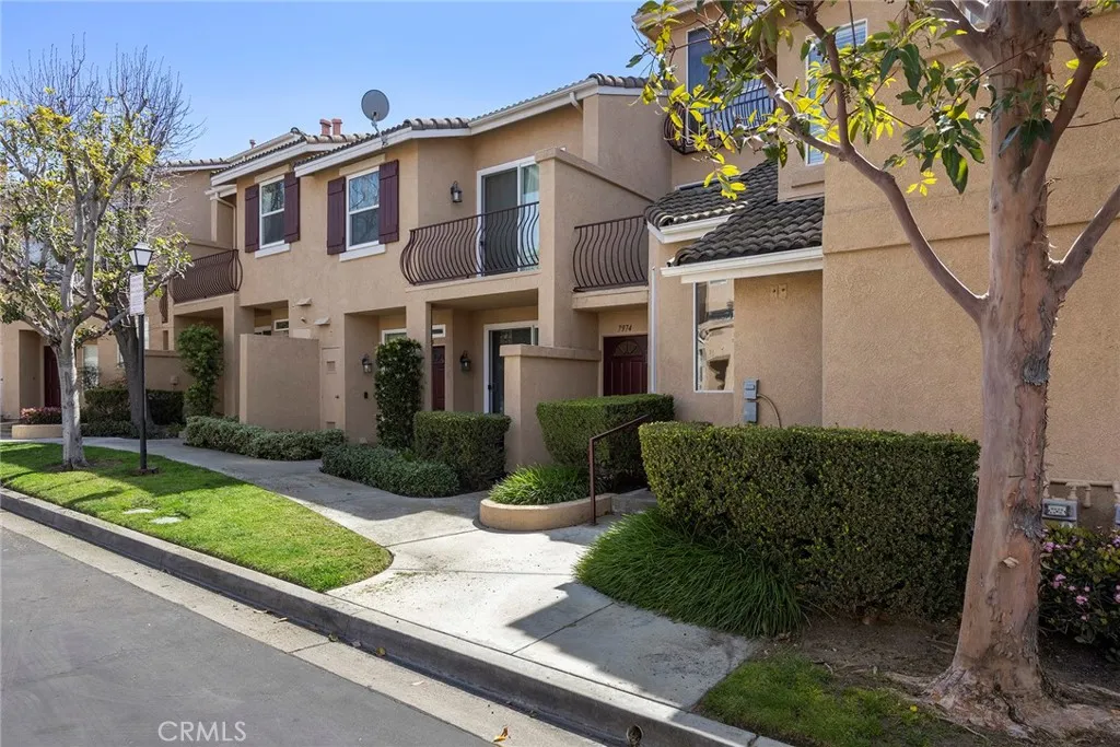 Anaheim Hills, California 92808, United States, 1 Bedroom Bedrooms, ,2 BathroomsBathrooms,Residential,Active,96754