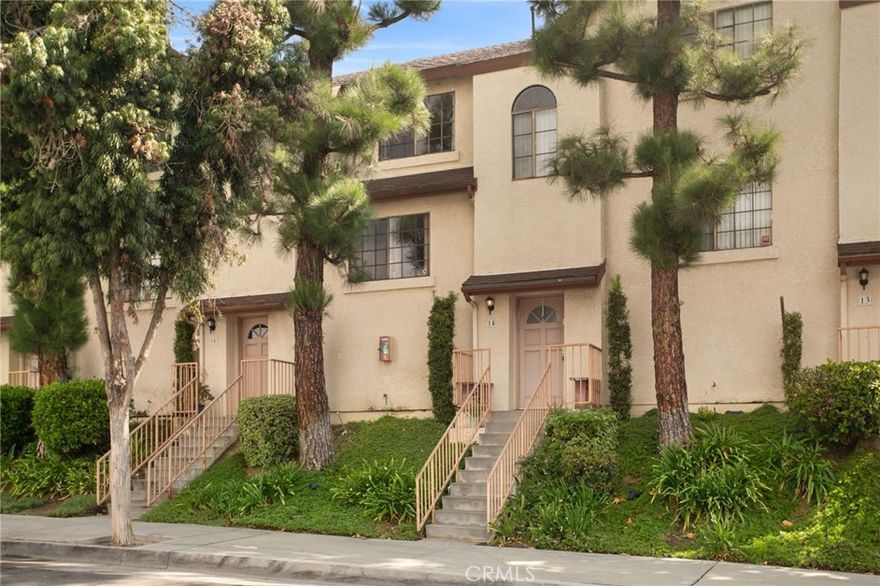 Welcome to this beautiful condominium in Uptown Whittier!  This immaculate home boasts 3 bedrooms and 2 bathrooms, one being a Jack and Jill bathroom, and is tastefully decorated. The home has an attached garage with direct access to the home and a community BBQ area, perfect for meals at home or entertaining.  It is close to Uptown Whittier,  Whittier College, The Whittier Marketplace and lots of restaurants,shops and dining.  It has a low HOA and the grounds are meticulously maintained. Great location, only 23 miles to USC for 2028 Olympic Events!!