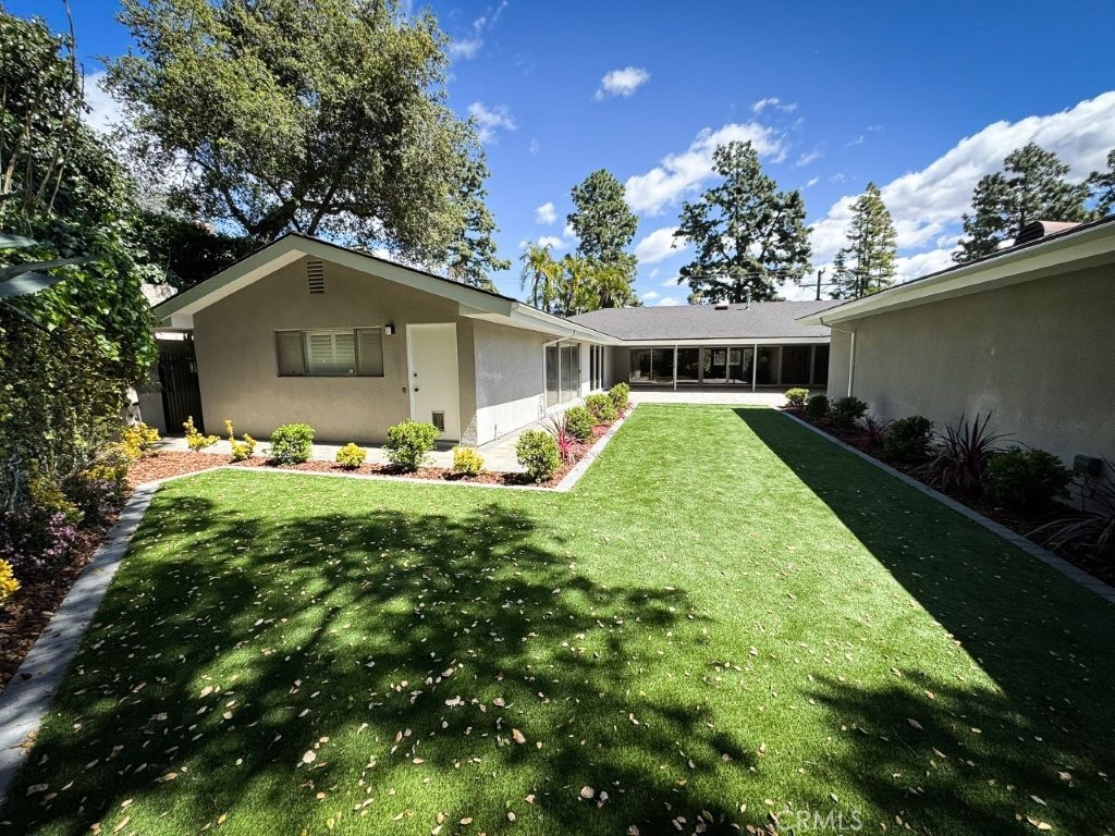 3239 Country Club Drive