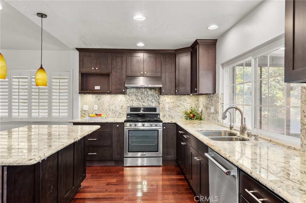 2207 Meadow