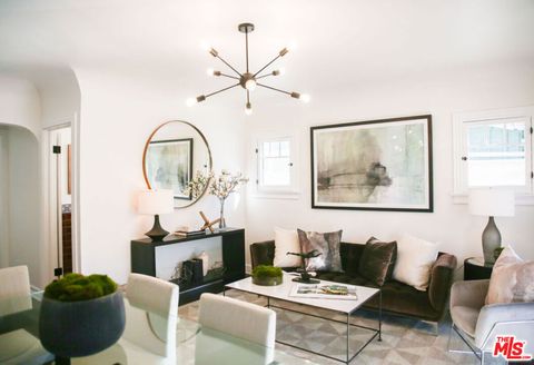 Photo of 7865 Willoughby Avenue, Los Angeles, CA 90046 (MLS # 26683213)