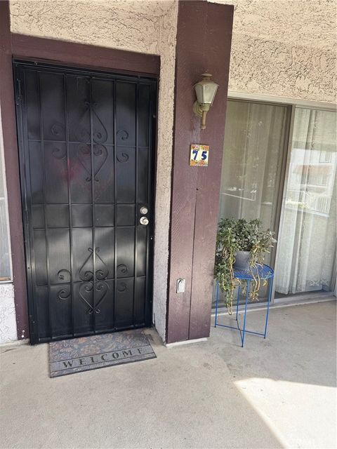 12330 Osborne Pacoima CA 91331