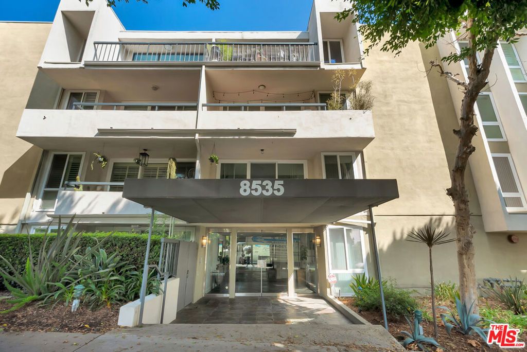 Photo of 8535 W West Knoll Drive #107, West Hollywood, CA 90069 (MLS # 25602617)
