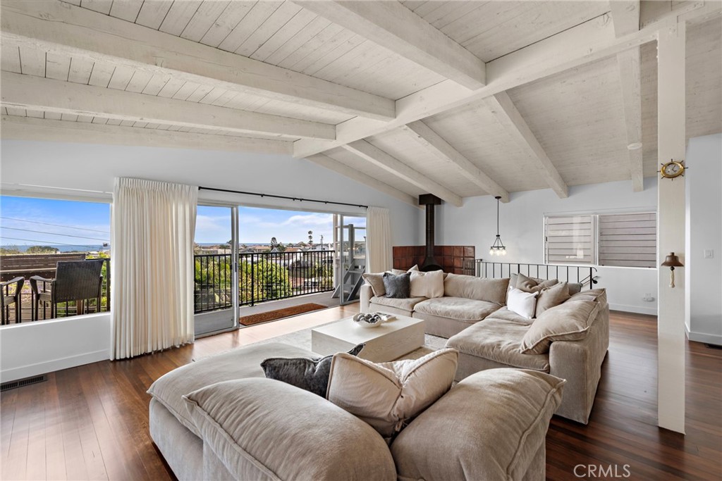 25211 La Cresta Drive