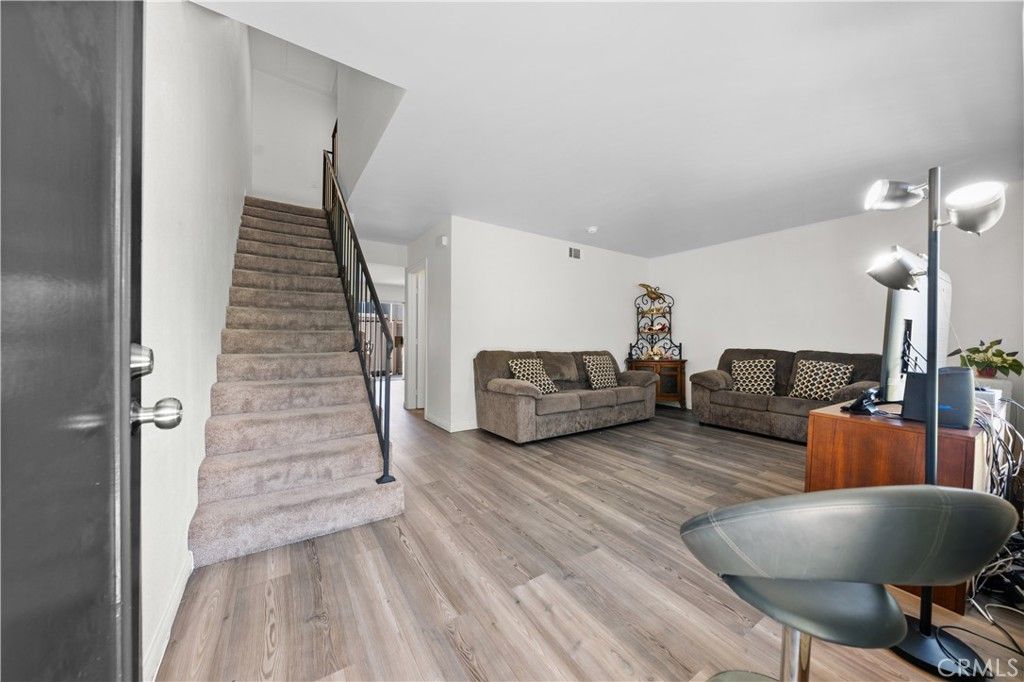 Photo of 2680 La Paloma Circle, Thousand Oaks, CA 91360 (MLS # SR25269952)