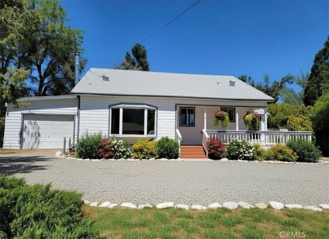 Photo of 1004 Coldwater Dr, Frazier Park, CA 93225 (MLS # SR26036083)