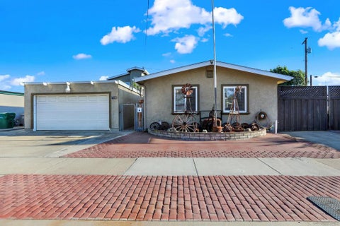 Photo of 4643 Firestone St. ST, San Diego, CA 92117 (MLS # 260025933SD)