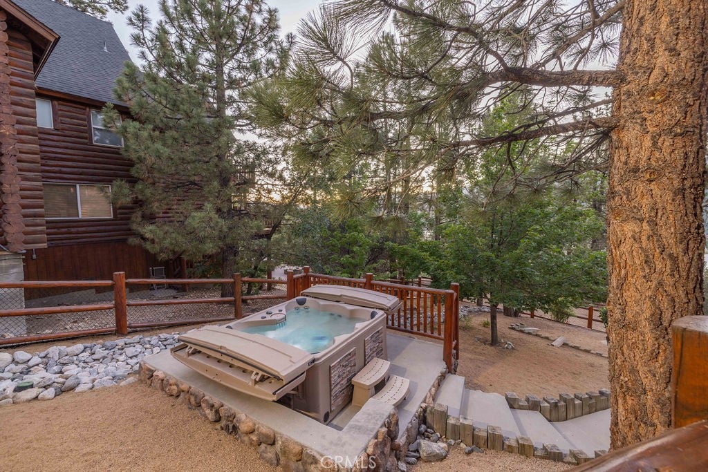 42668 Timberline Trail