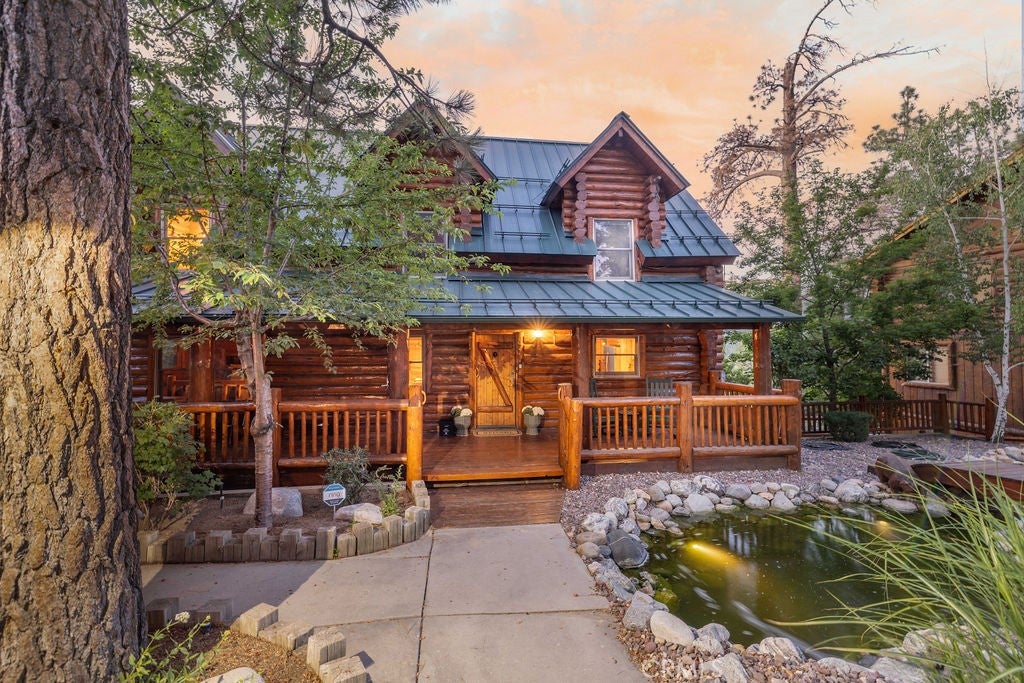 42668 Timberline Trail
