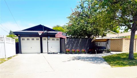 Photo of 219 S Cambridge ST, Orange, CA 92866 (MLS # PW26109378)