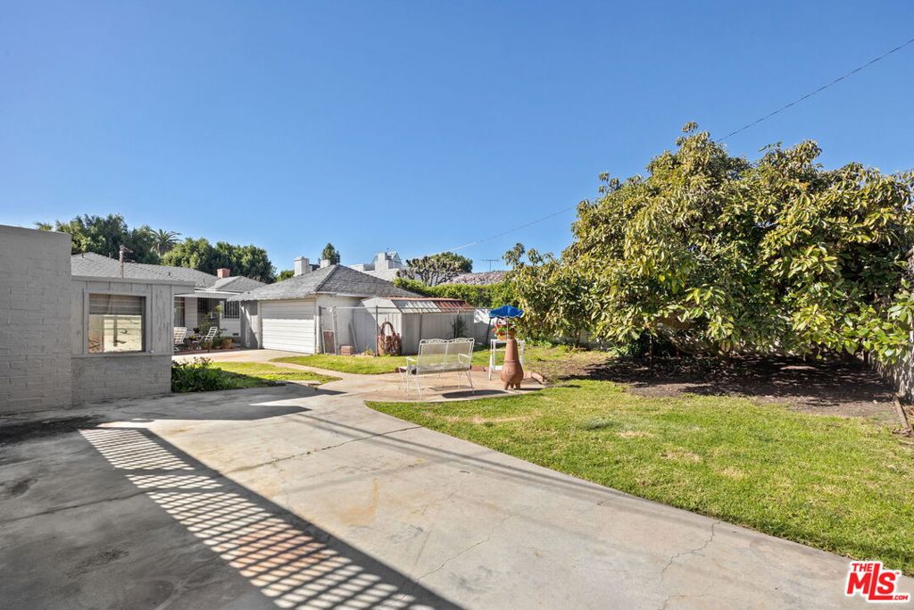 943 Princeton Street