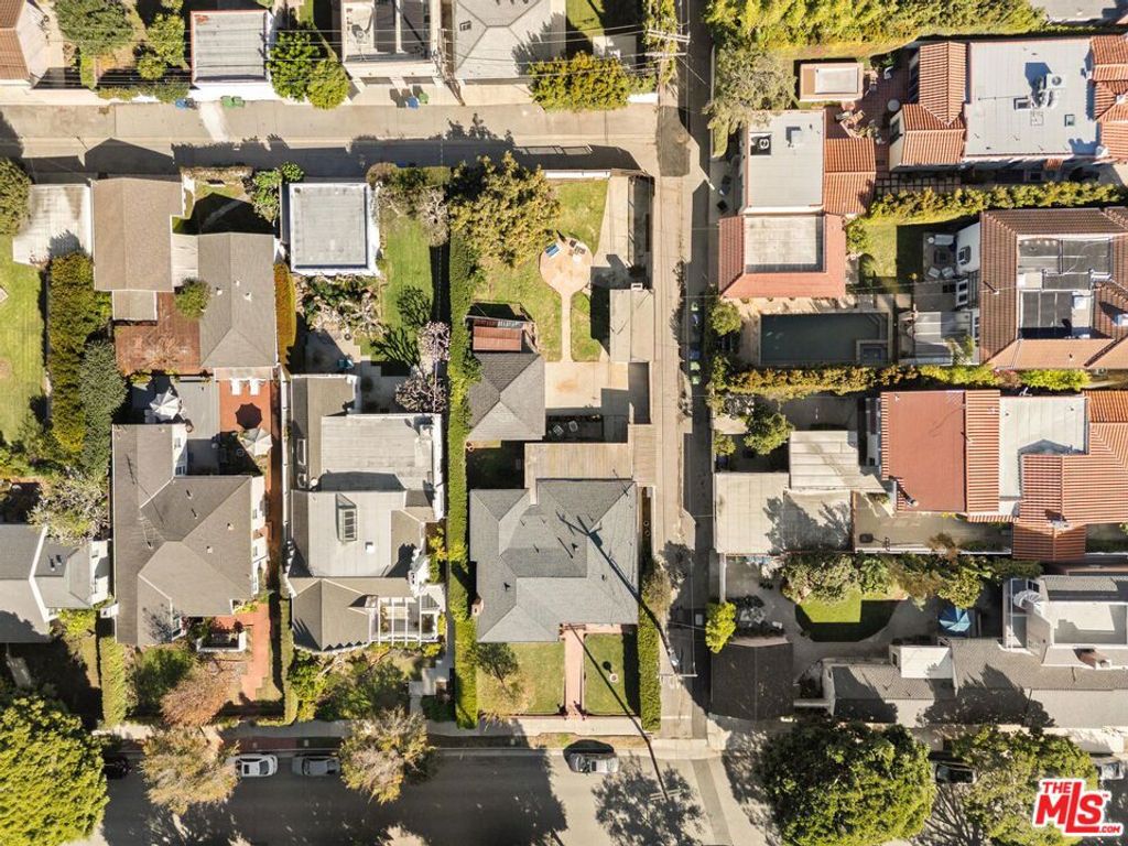 Photo of 943 Princeton Street, Santa Monica, CA 90403 (MLS # 26671921)