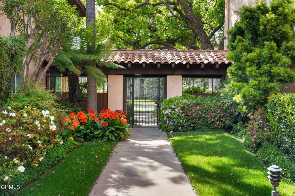 1200 S Orange Grove Boulevard 15