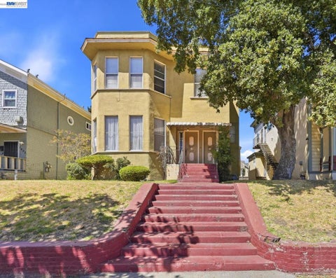 Photo of 1631 Linden St ST, Oakland, CA 94607 (MLS # 41146654)