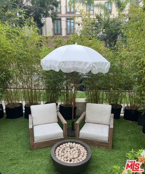 Photo of 133 S Crescent Drive #1, Beverly Hills, CA 90212 (MLS # 25607967)