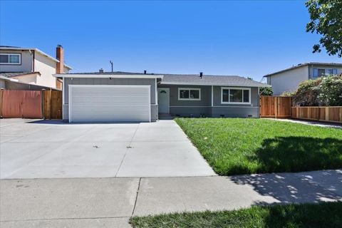 Photo of 182 Rose Drive, Milpitas, CA 95035 (MLS # ML82025261)