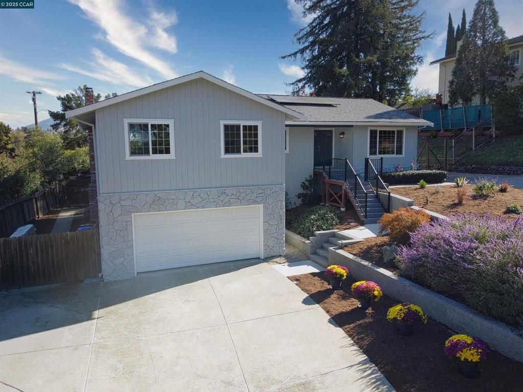 Photo of 4044 Cowell Road Rd, Concord, CA 94521 (MLS # 41117018)