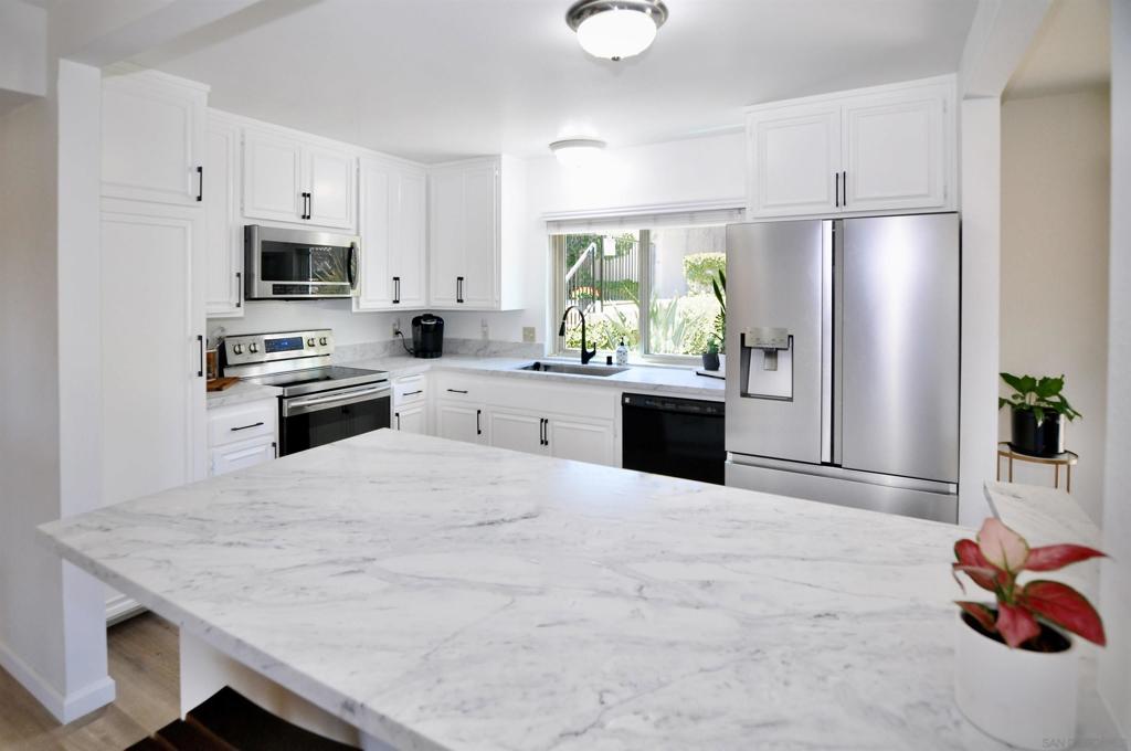 17473 Plaza Abierto 30