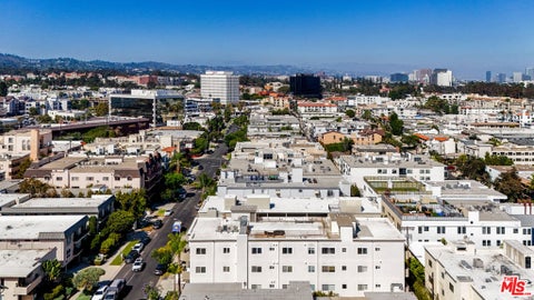 Tiny photo for 11840 Dorothy Street #302, Los Angeles, CA 90049 (MLS # 26999817)