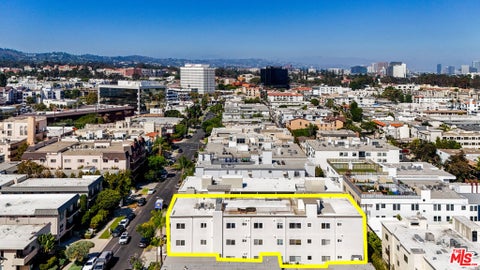 Tiny photo for 11840 Dorothy Street #302, Los Angeles, CA 90049 (MLS # 26999817)
