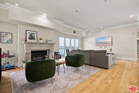 Tiny photo for 11840 Dorothy Street #302, Los Angeles, CA 90049 (MLS # 26999817)