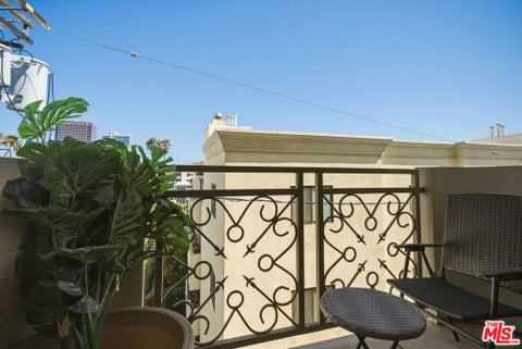 Tiny photo for 11840 Dorothy Street #302, Los Angeles, CA 90049 (MLS # 26999817)