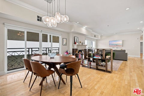 Tiny photo for 11840 Dorothy Street #302, Los Angeles, CA 90049 (MLS # 26999817)