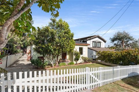 Photo of 2616 N Poinsettia Ave, Manhattan Beach, CA 90266 (MLS # OC26080351)