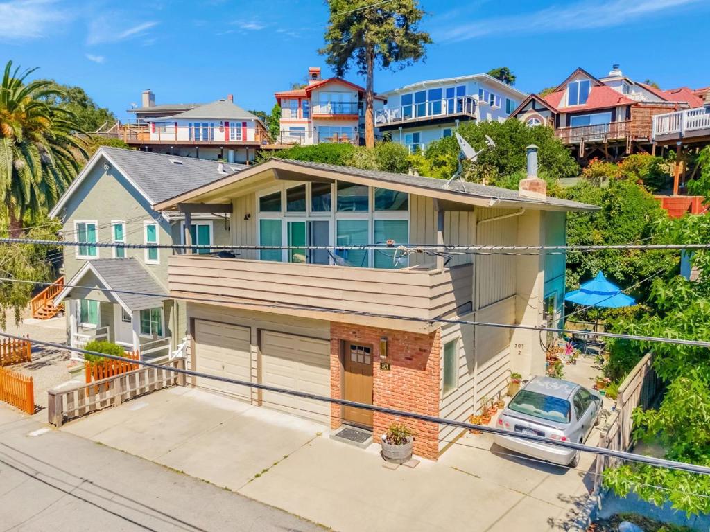 307 Treasure Island