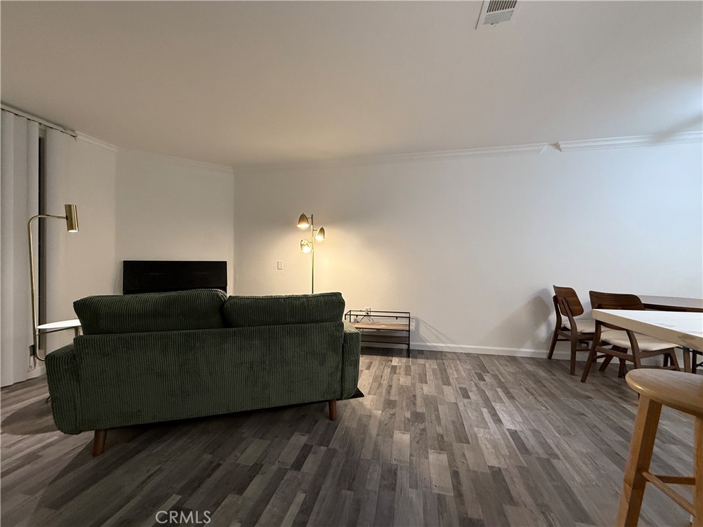 1463 Everton Place