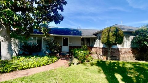 Photo of 315 E Las Flores Avenue #B, Arcadia, CA 91006 (MLS # AR26055728)