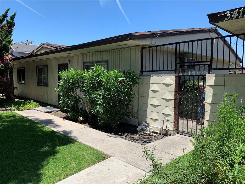 3411 W Orange Avenue 17