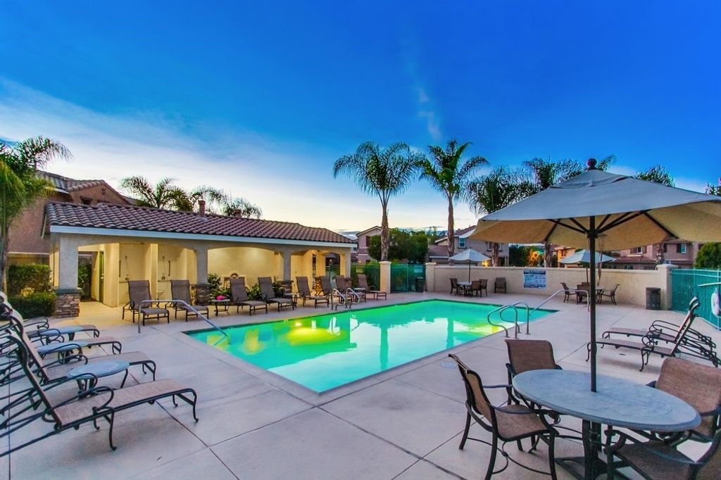 listing image 130720245160296118484