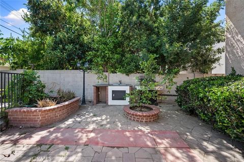 Tiny photo for 22606 Archwood Street, West Hills, CA 91307 (MLS # SR26117458)