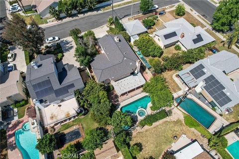 Tiny photo for 22606 Archwood Street, West Hills, CA 91307 (MLS # SR26117458)