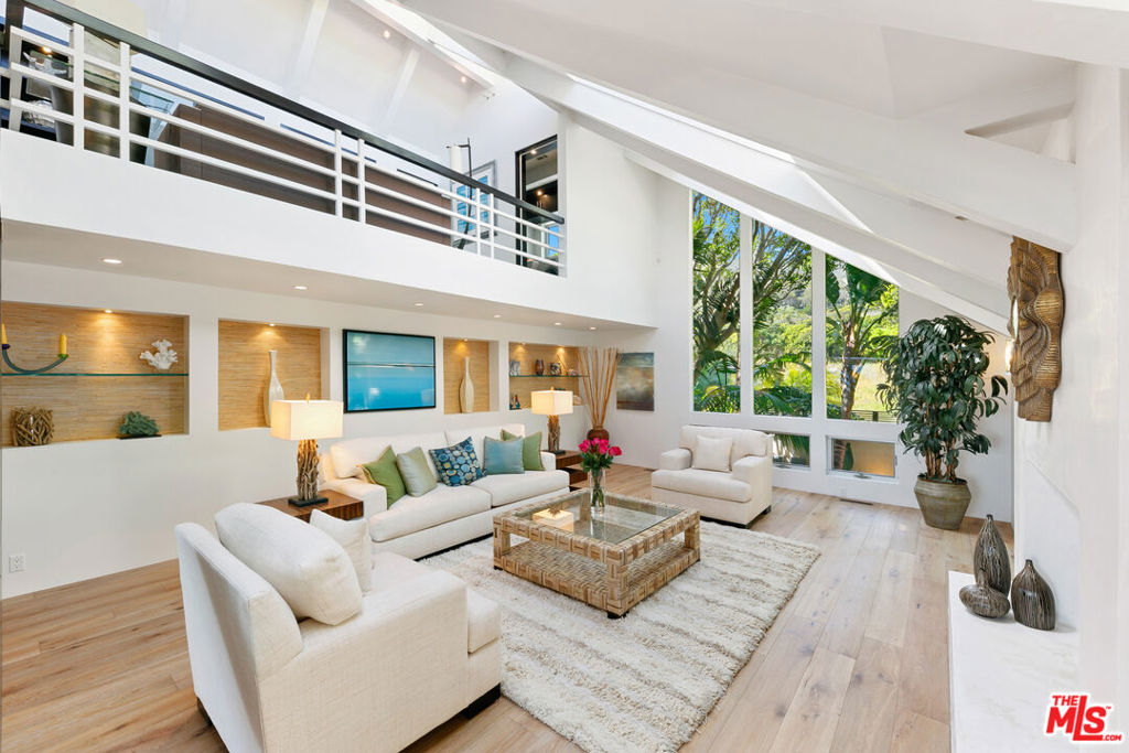 31522 Broad Beach Road
